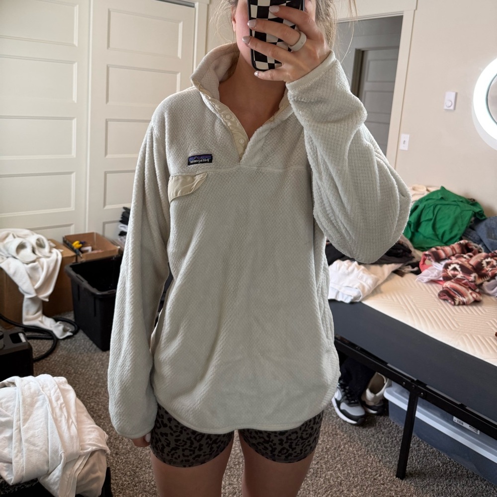Patagonia Off-White Fleece Pullover
